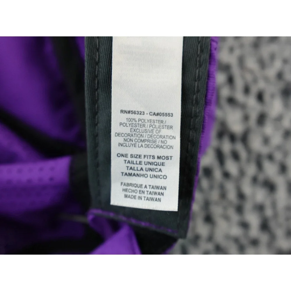 Nike Golf Hat Cap Strapback Purple 510603-541 SAMPLE Silver Embroider Ventilated